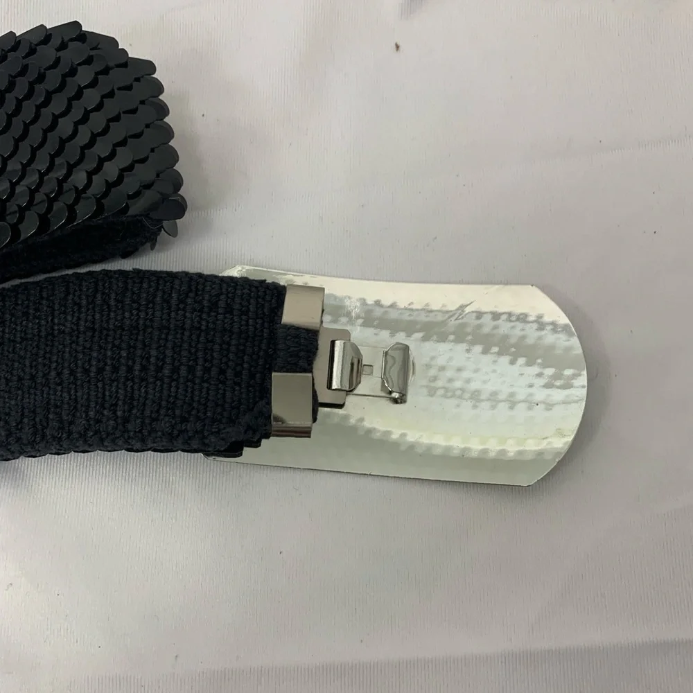 Silver Buckle Black Sequin Stretch‎ Elastic Belt 26” Like New